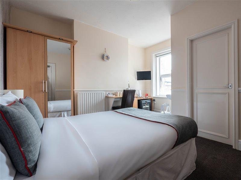 Oyo Pier Hotel Rhyl Exteriér fotografie