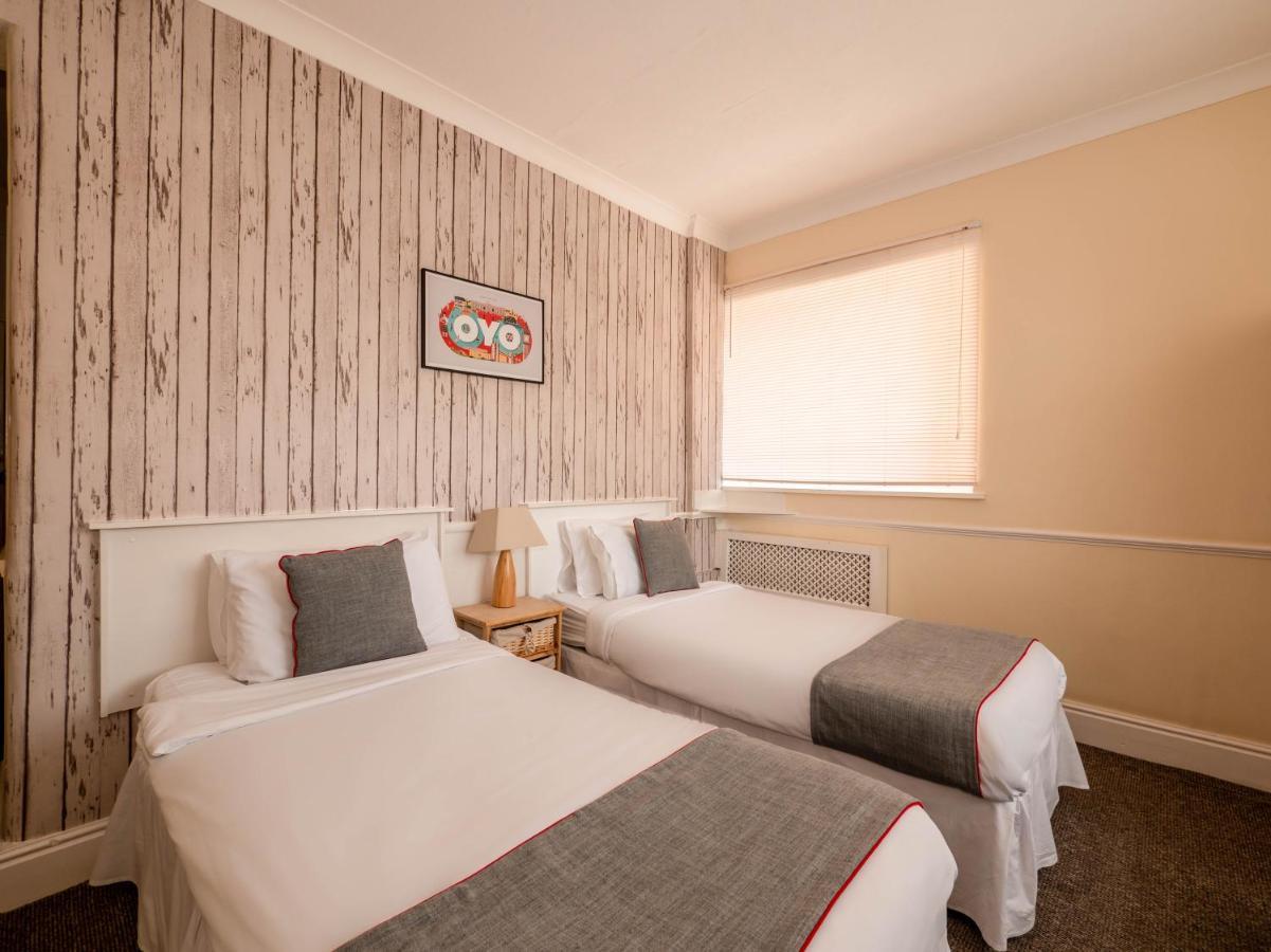 Oyo Pier Hotel Rhyl Exteriér fotografie