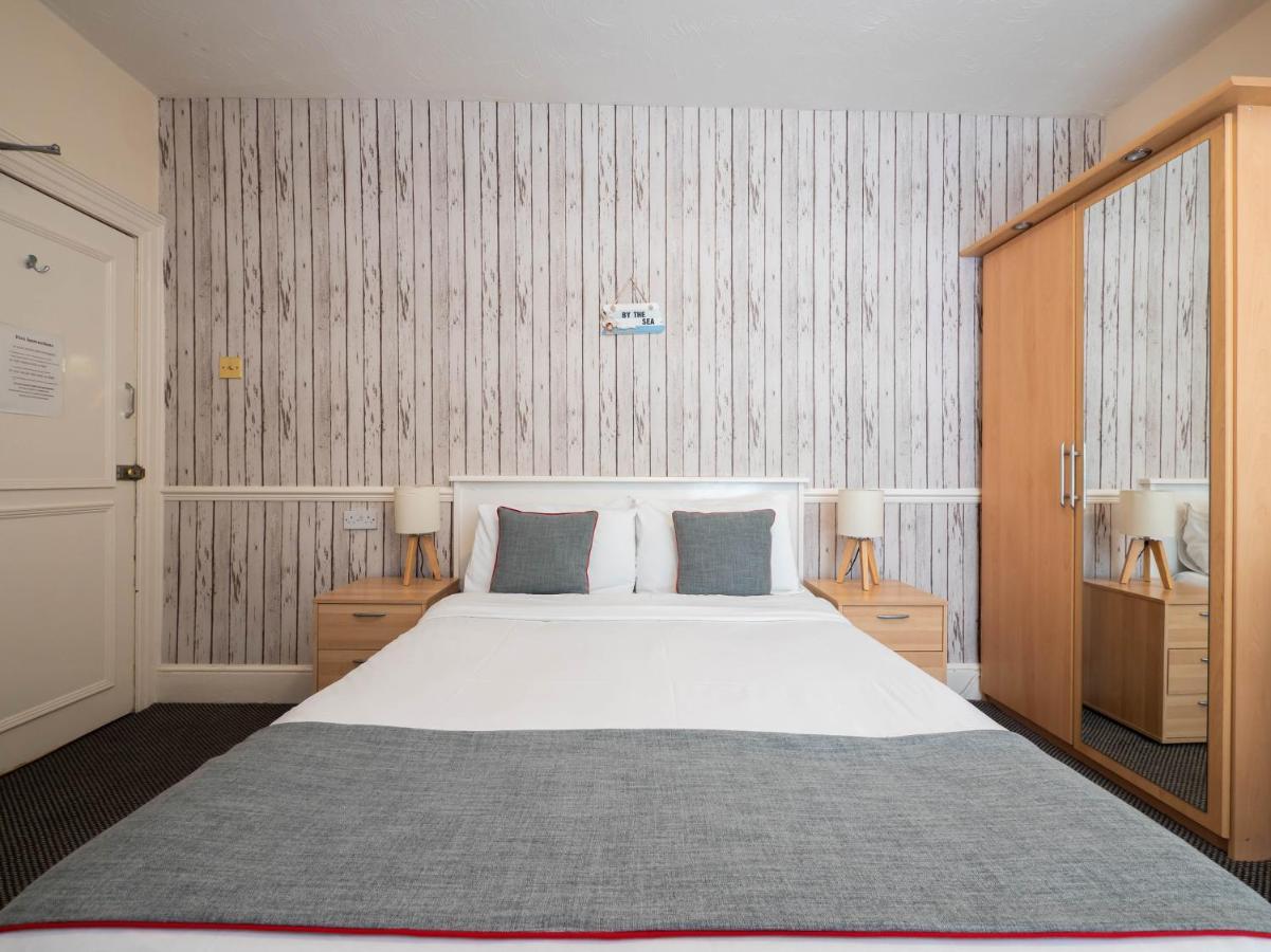 Oyo Pier Hotel Rhyl Exteriér fotografie