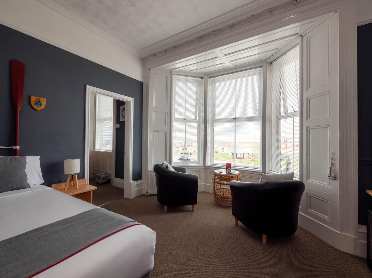 Oyo Pier Hotel Rhyl Exteriér fotografie